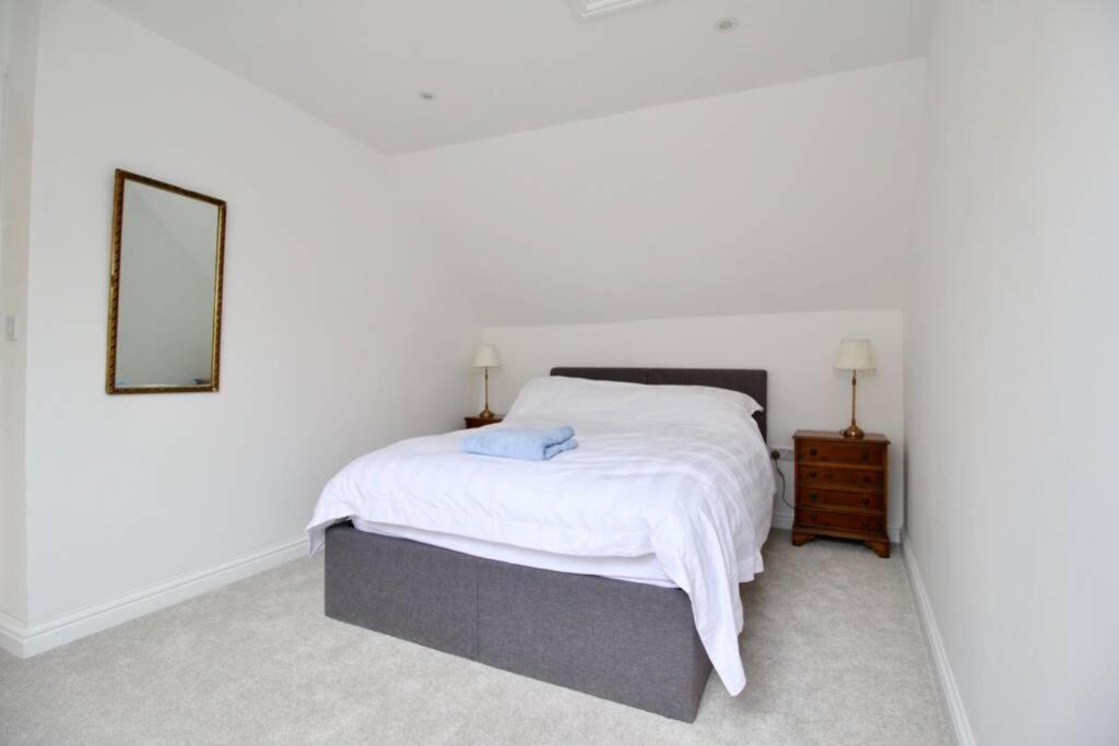 Betern Place By Air Premier Villa Seaford Exterior photo