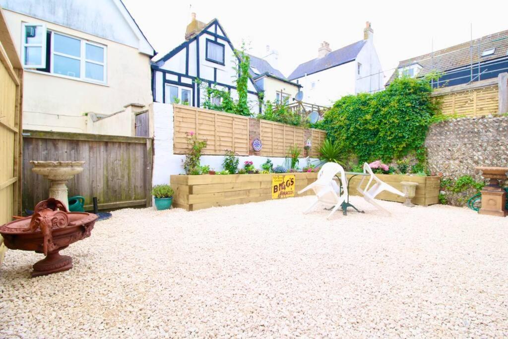 Betern Place By Air Premier Villa Seaford Exterior photo
